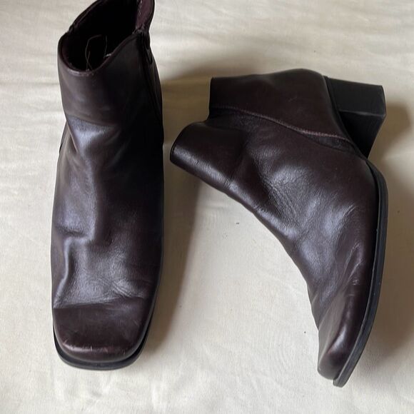 Vintage Y2K Brown Leather Square Toe Ankle Boots Block Heel Zip Up Booties 9.5 - Picture 1 of 9